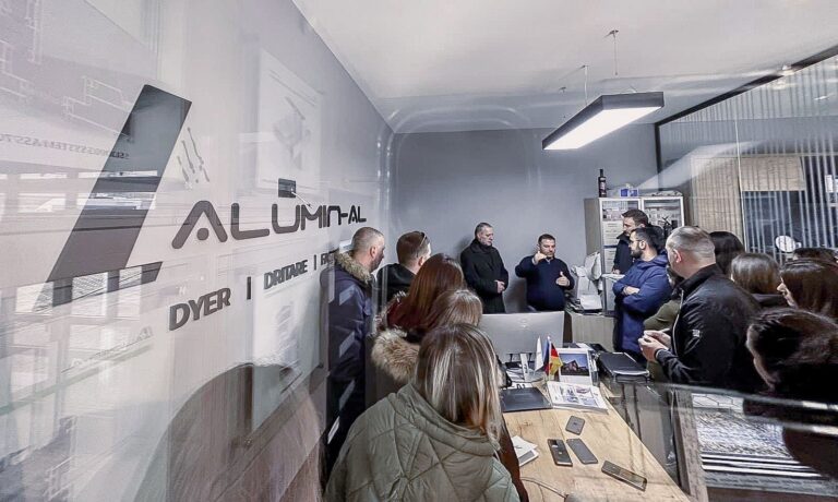 AAB College students with a study visit to the Alumin-AL company