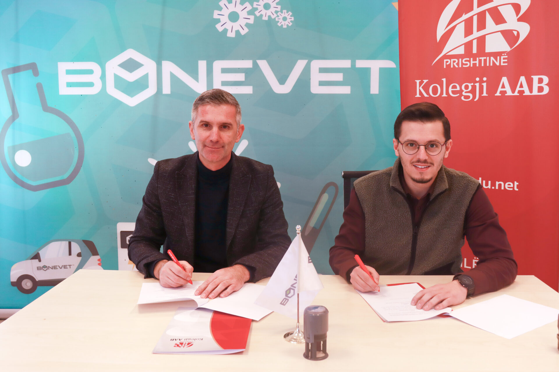 The campus of the AAB College in Gjakovë signed an agreement with the "BONEVET" foundation