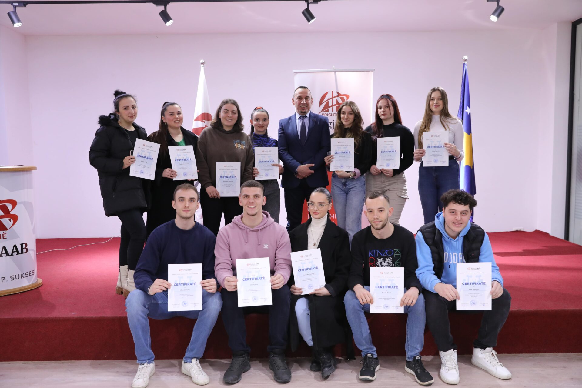 The students participating in the project "Changing the mentality for disabilities through sports" are certified.