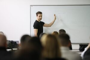 Physics engineer Ron Demjaha, invited as a Guest Speaker, holds a lecture at AAB College