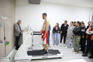 Students of the Faculty of Physical Culture perform the Ergo Test at the AMD Clinic