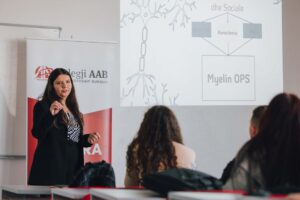 Former student Arnisa Aliqkaj, founder of "Myelin OPS", shares her successes with the students of AAB College