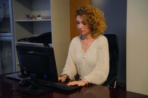 Student Agnesa Bajgora begins practical work at the Cyber ​​Security Office of AAB College