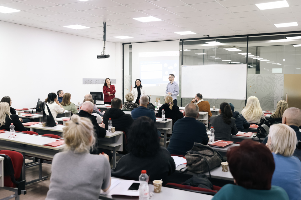 Fakulteti i Shkencave Shëndetësore në Kolegjin AAB mban trajnimin për mentorët klinikë